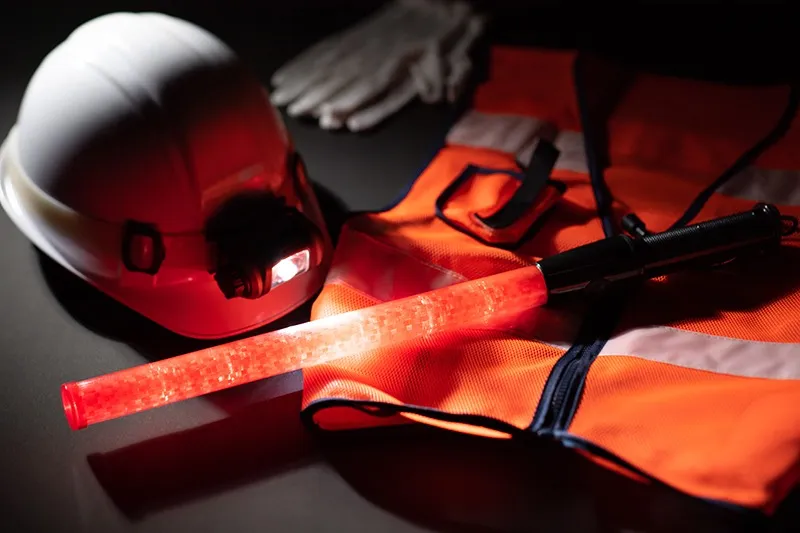 交通誘導警備・雑踏警備業 ※夜勤